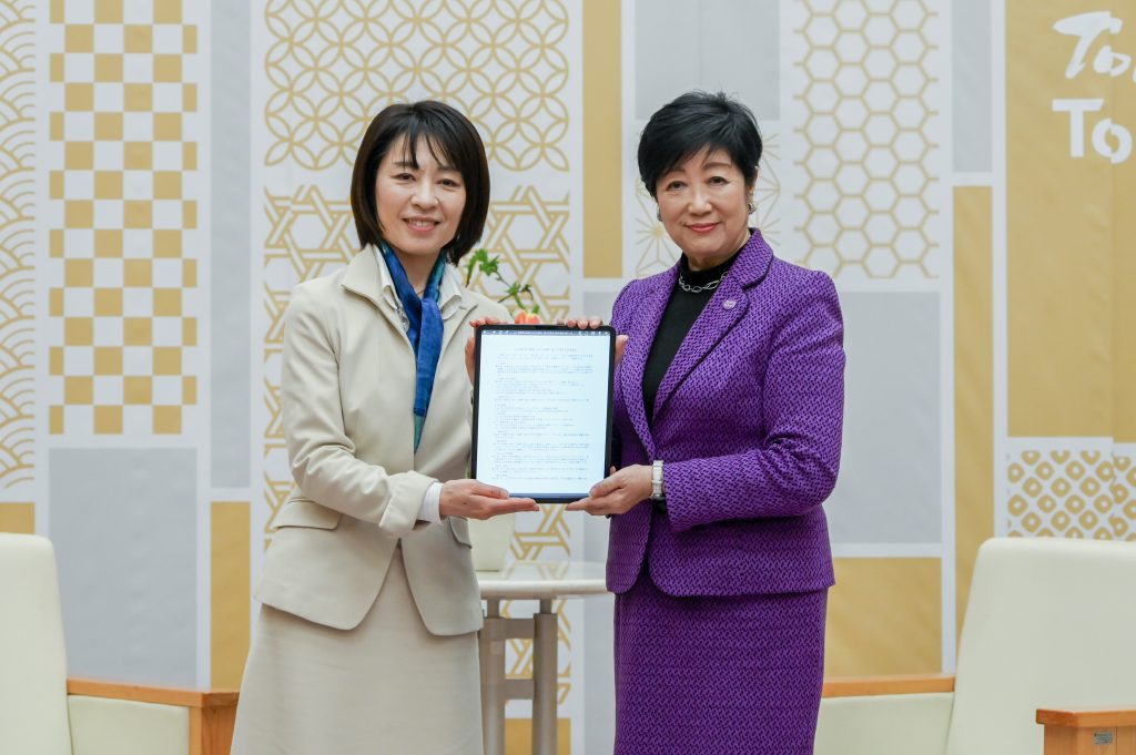 小池都知事と横田広島県知事の写真